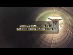 بیش از 10 متر لوله های لاستیکی در حال بارگیری هستند